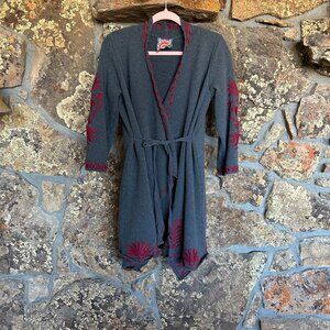 Johnny Was Grey Cardigan Sweater Sweatshirt. Excellent Used Condition Size M